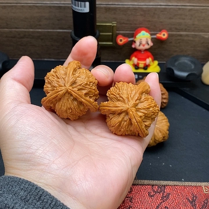 刺***猬把件文玩核桃白奔