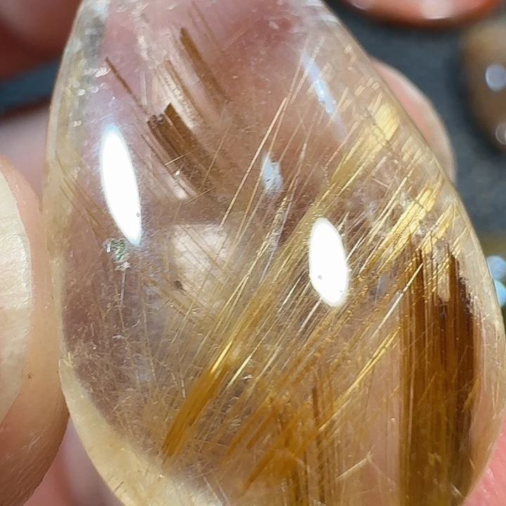 ～***晶未镶嵌颈饰水晶我