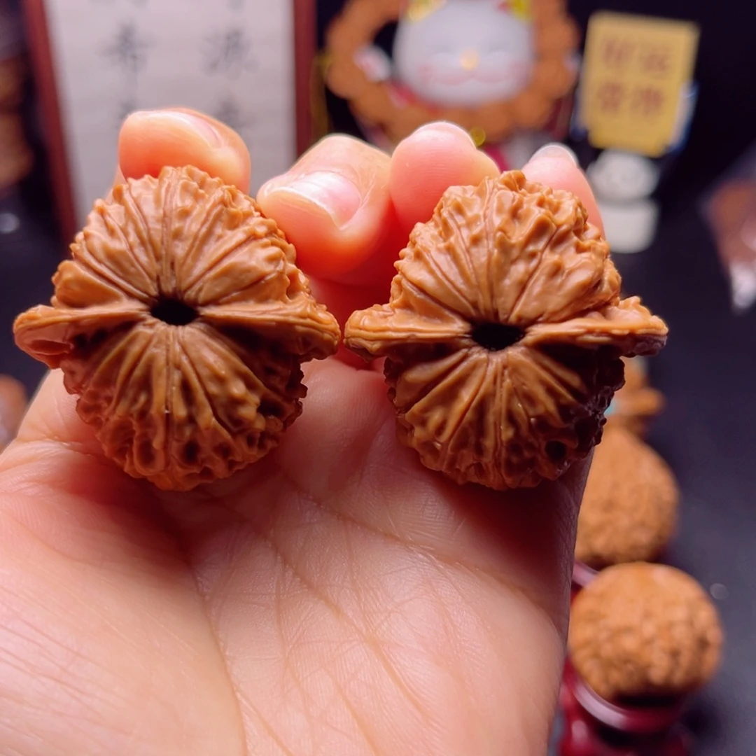 文玩核桃吊坠野生小众荷花