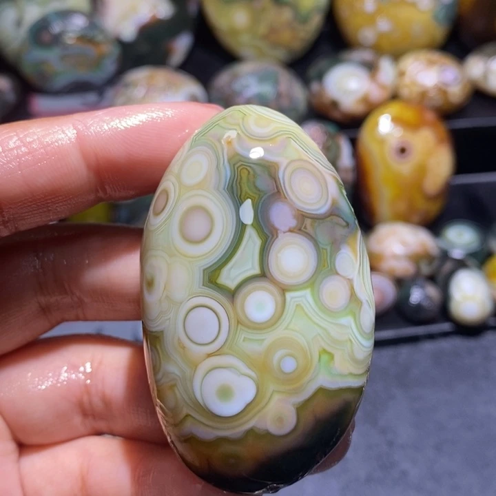 玛瑙/玉髓未镶嵌珠宝半成品12