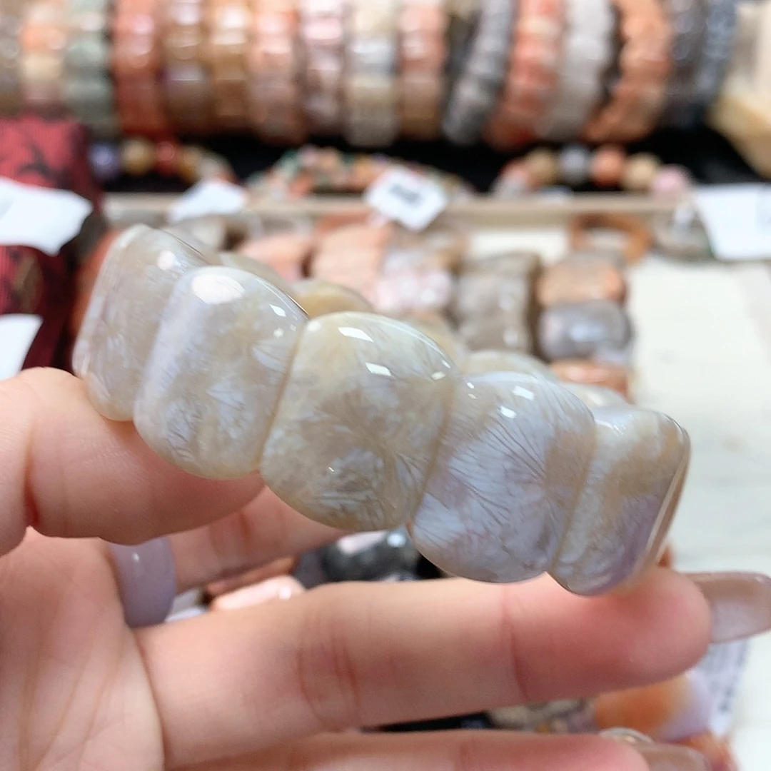 硅化珊瑚（珊瑚玉）手链未镶嵌心**灯090