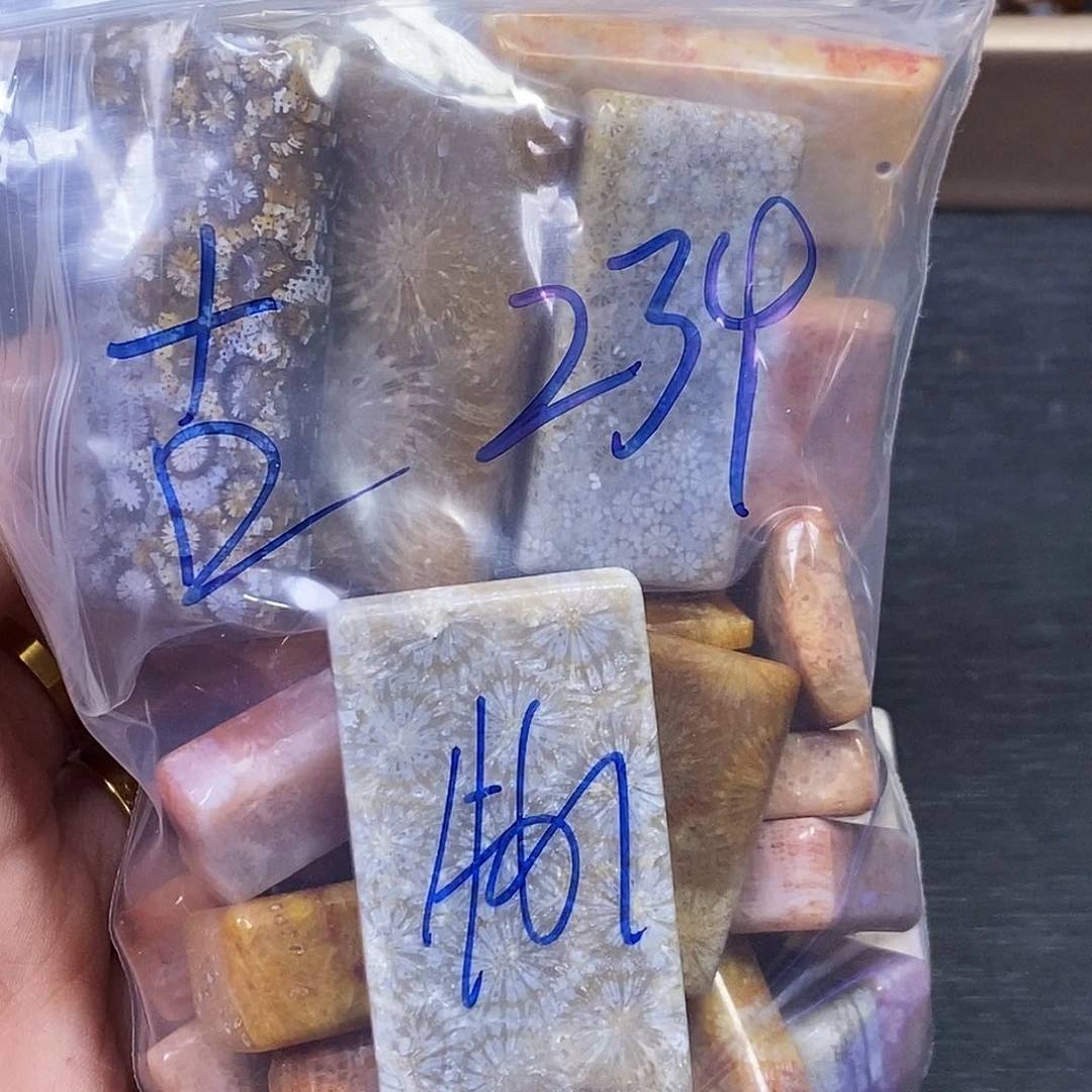 硅化玉颈饰合金古**0