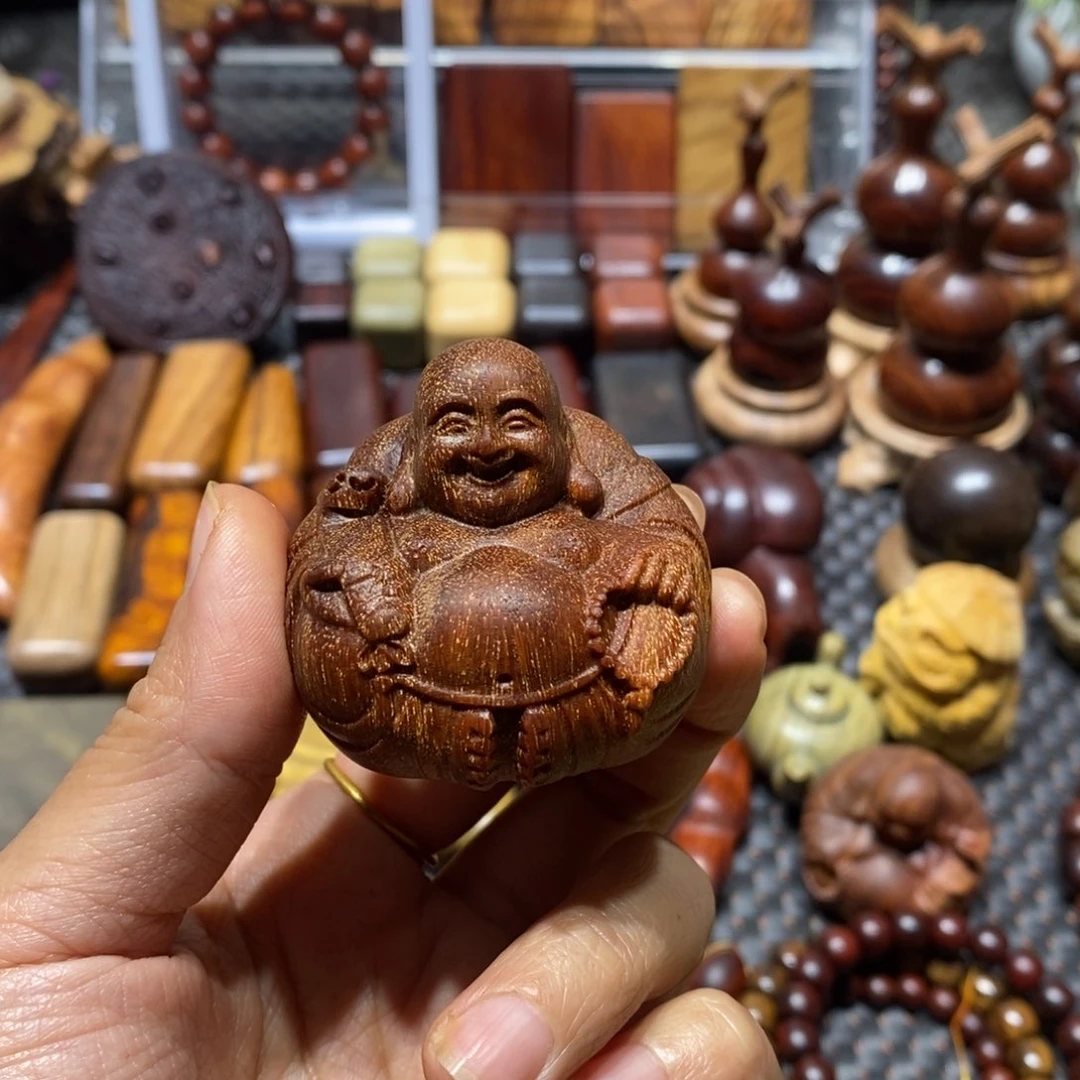 木王*?金星紫檀雕刻一个