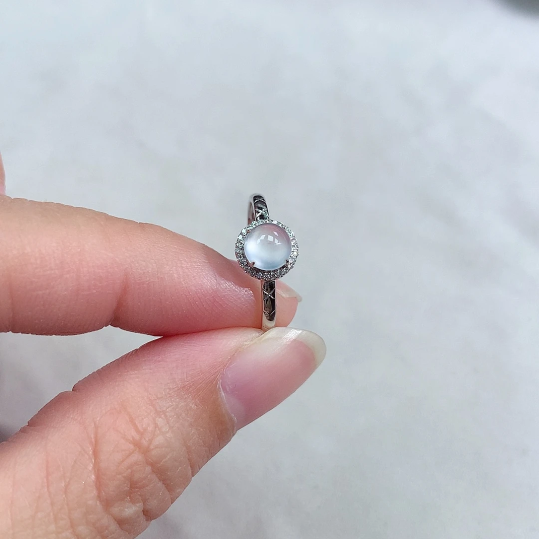 翡翠18K金镶嵌颈饰戒指