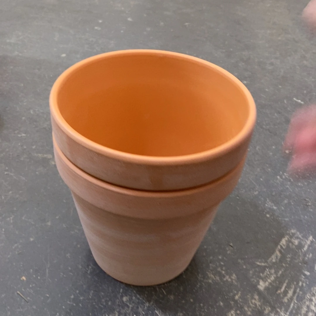 红陶谷****?瑕疵国际盆15 2个