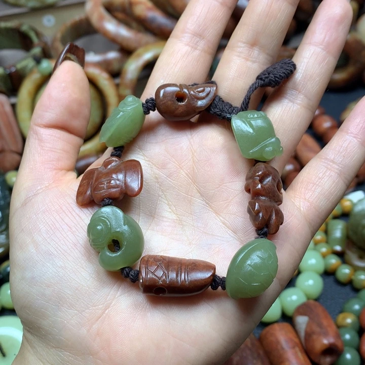 透闪石质玉未镶嵌手链仿古手串