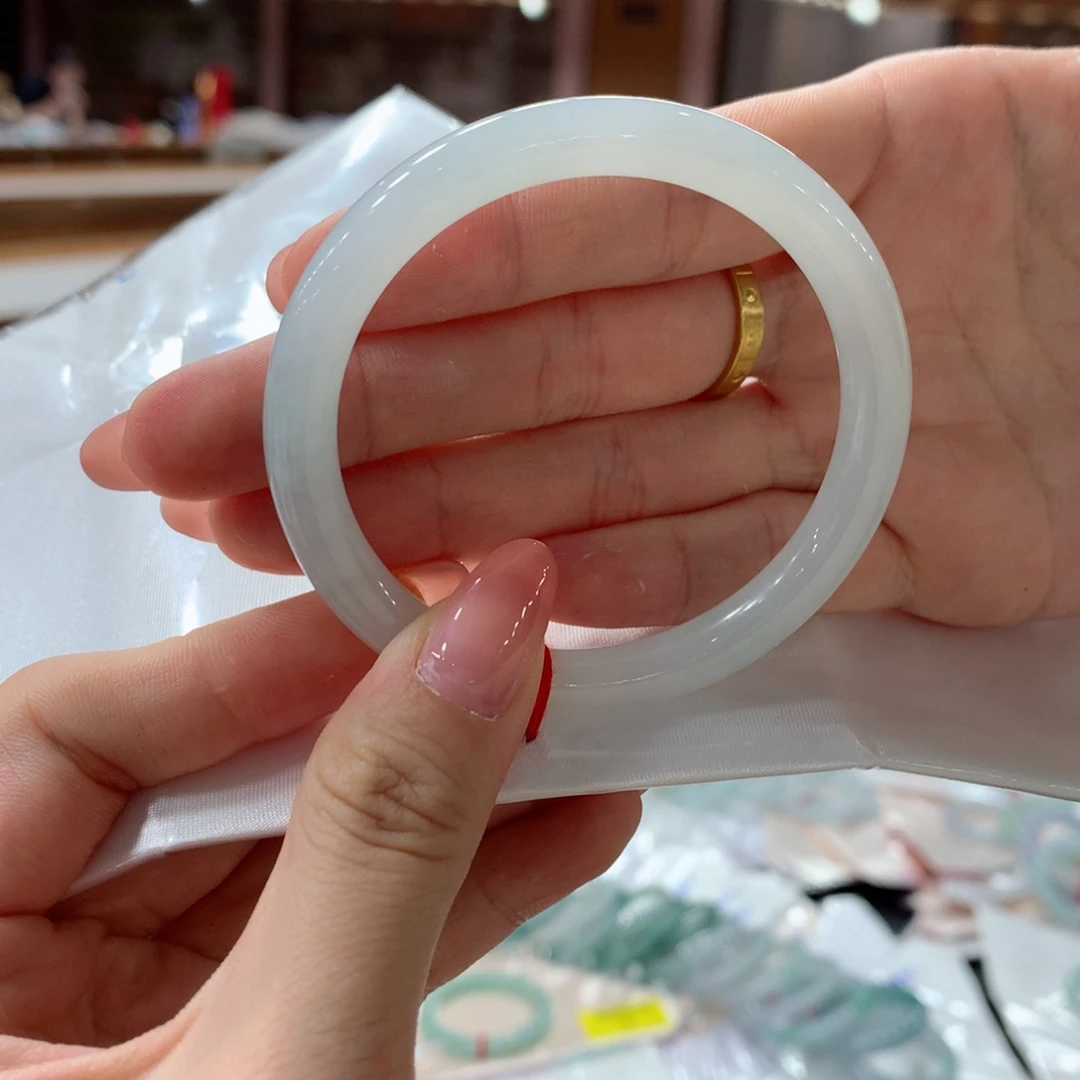 翡翠手镯未镶嵌暮*买断