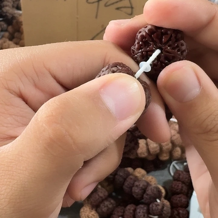 小***洋金刚菩提吊坠金刚