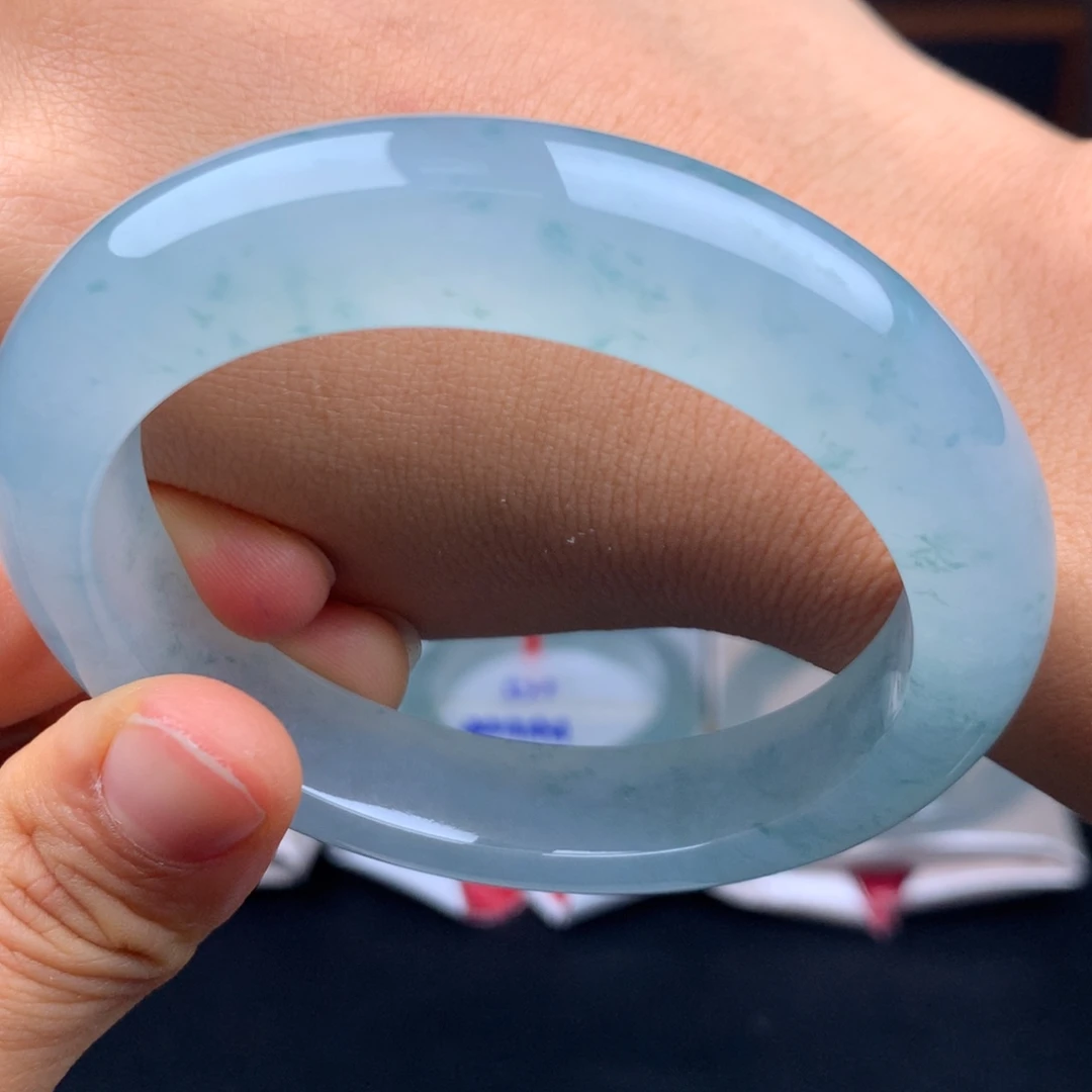 翡翠未镶嵌手镯冰飘花