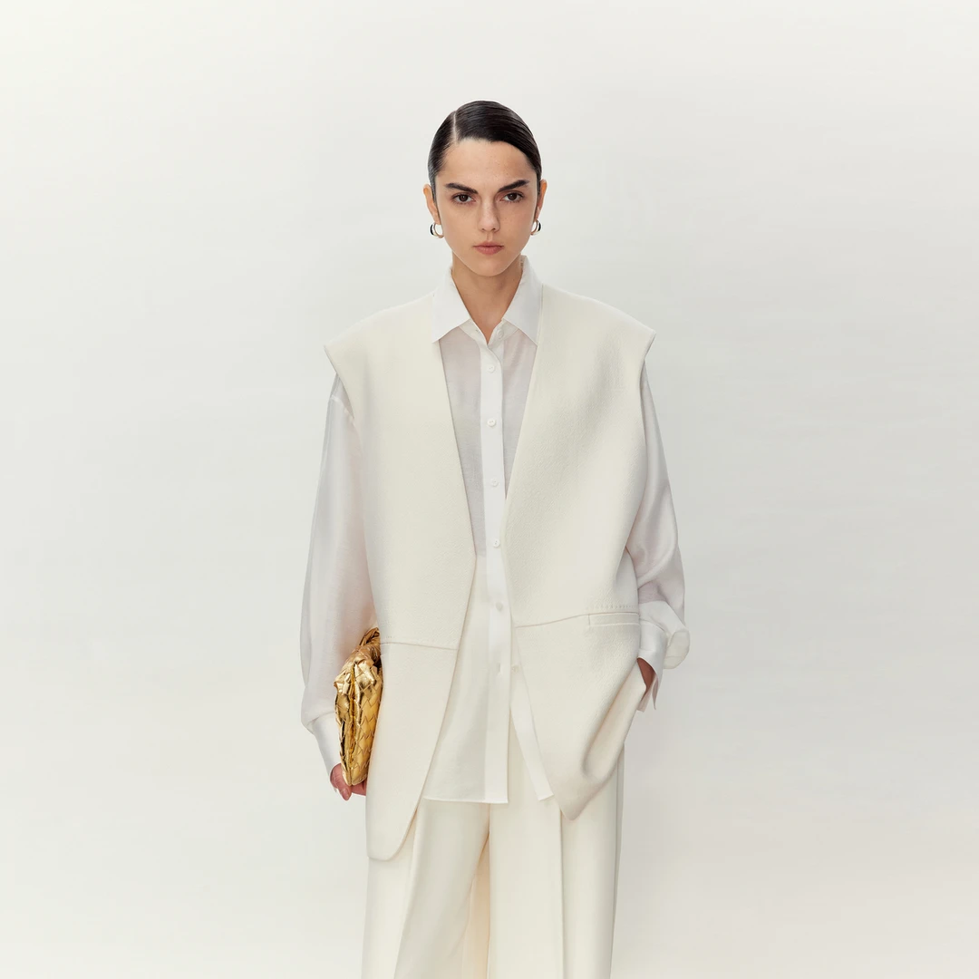 LYNEE【黑标系列】 简约V领箱型中长款羊毛马甲女 LGD2FSW039