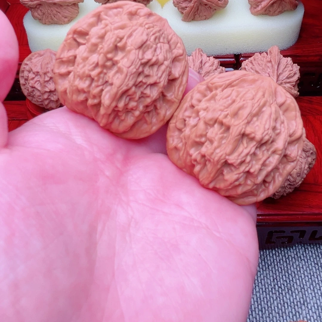 文玩核桃吊坠麦穗虎头