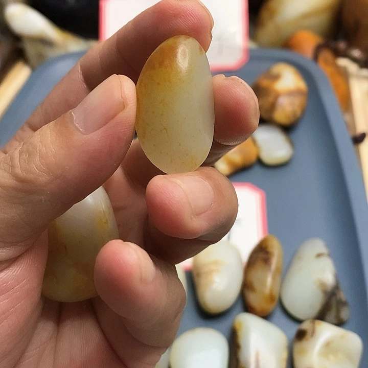 和田玉（糖玉）未镶嵌挂件