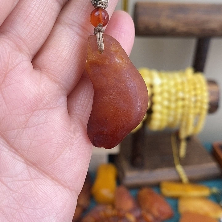 蜜蜡未镶嵌颈饰吊坠