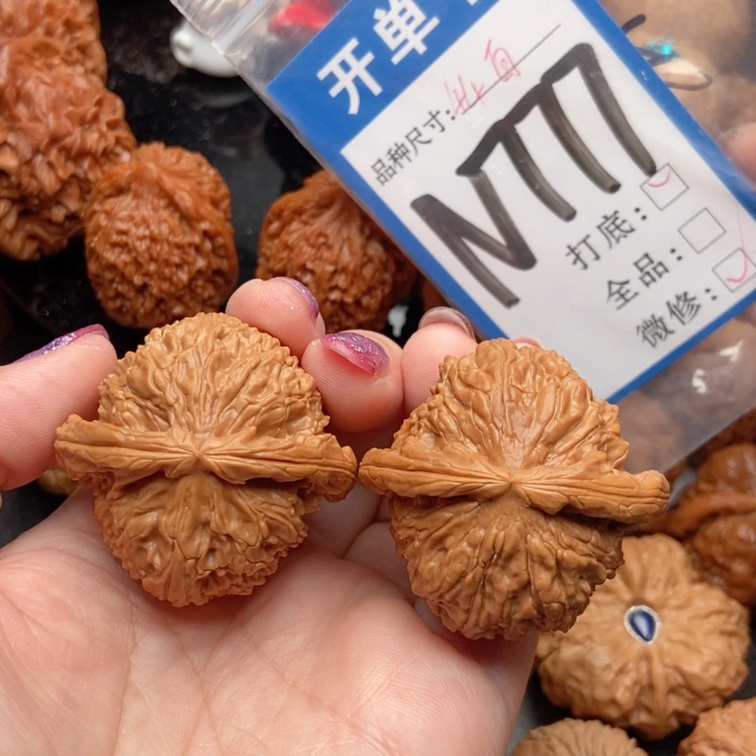 吊坠桃核核桃白狮子44