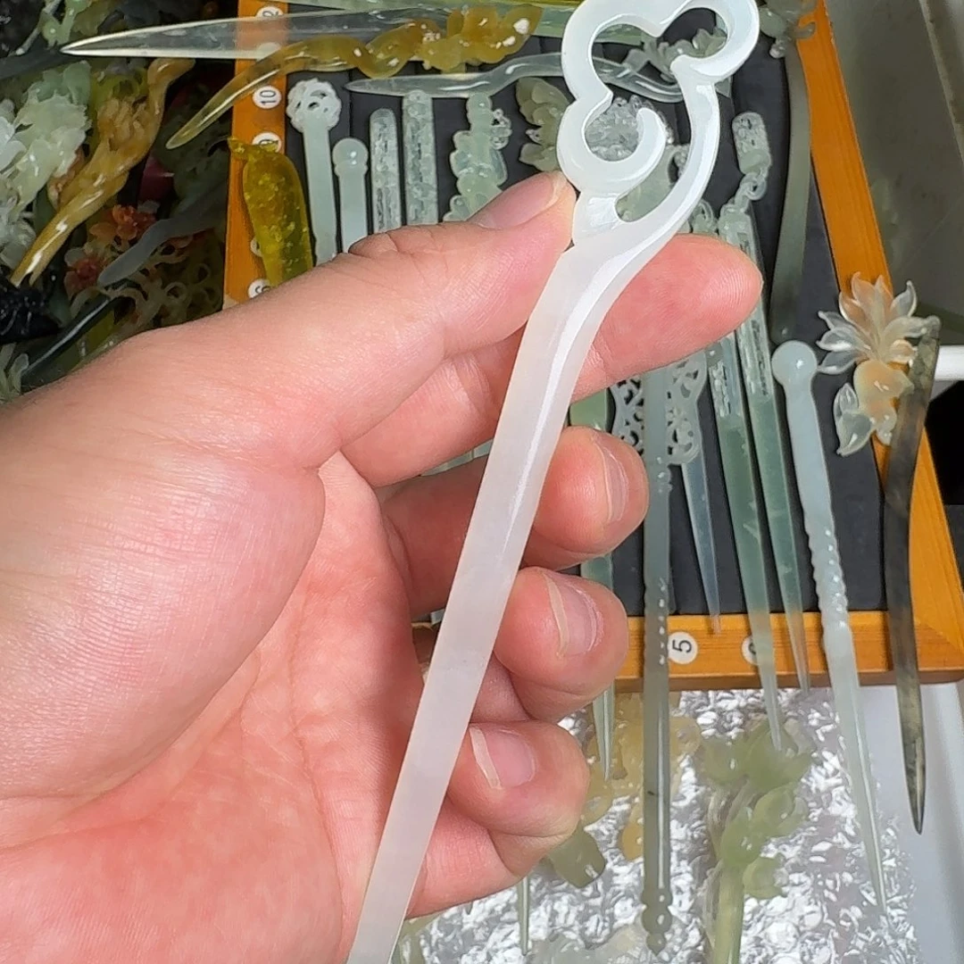 蛇纹石玉未镶嵌发饰