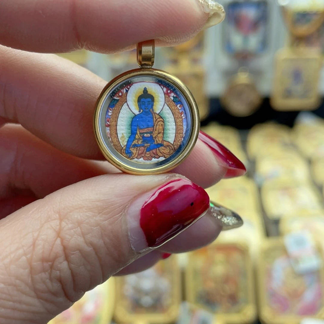 吊坠大*?唐卡他饿了就可以吃