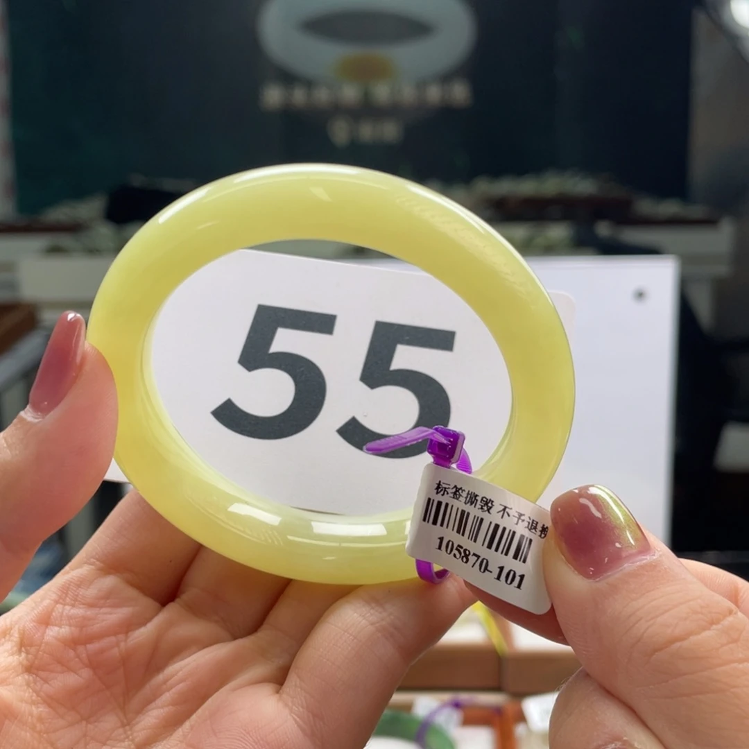 和田玉手镯未镶嵌结构青花