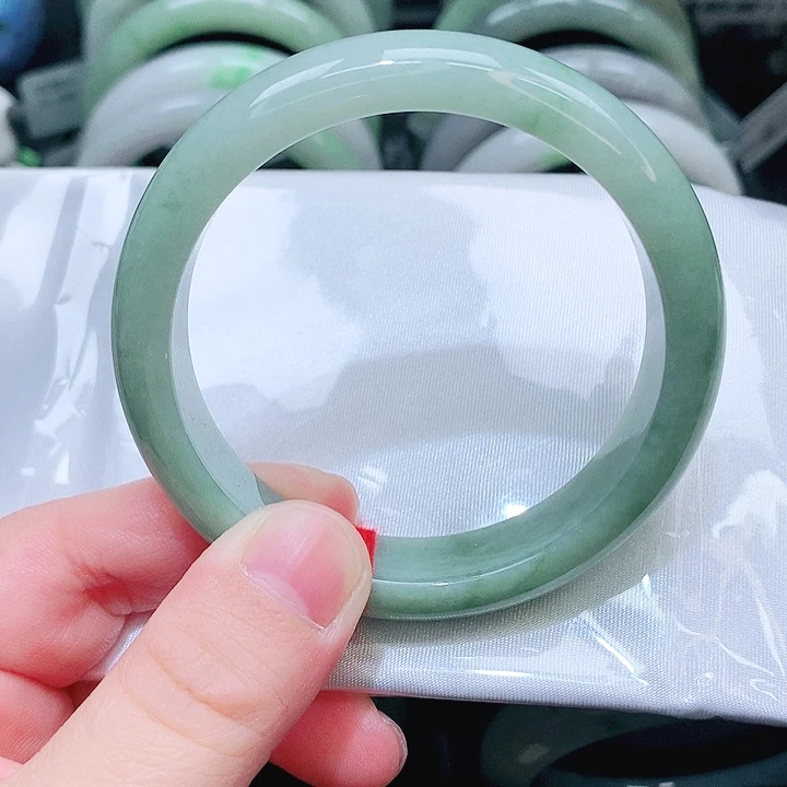 翡翠未镶嵌手镯0525