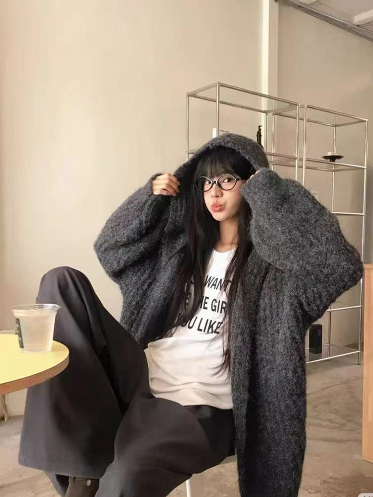 秋冬宽松休闲保暖纯色连帽毛衣女设计感灯笼袖百搭针织开衫外套潮