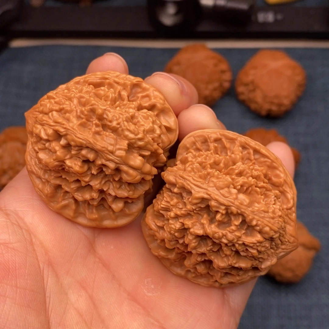 把件文玩核桃42红皮老树满天星