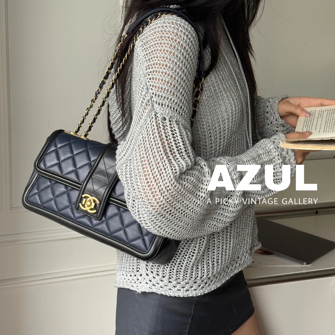 95新 Chanel/香奈儿 Azul - 蓝拼黑金扣孟买cf大号单肩包 39322
