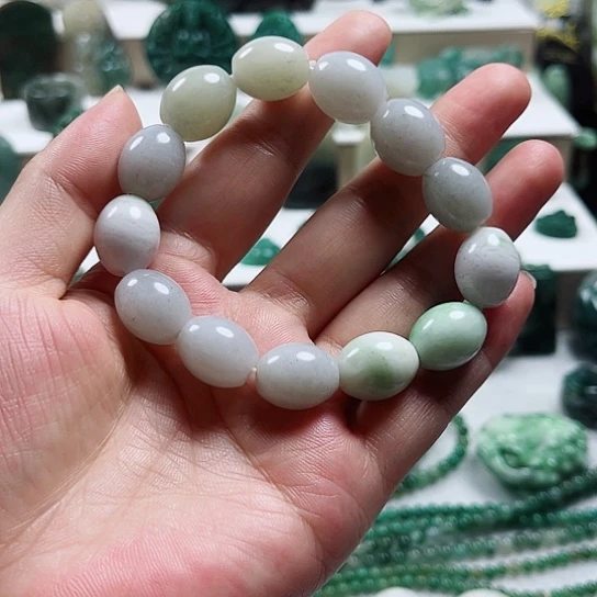 未镶嵌独山玉吊坠