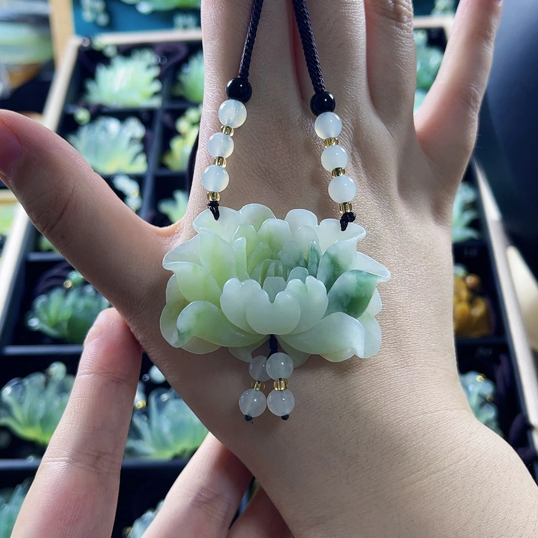 蛇纹石玉颈饰未镶嵌3