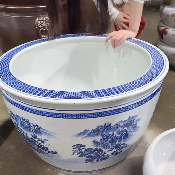 瓷片口径65厘米 高度42厘米