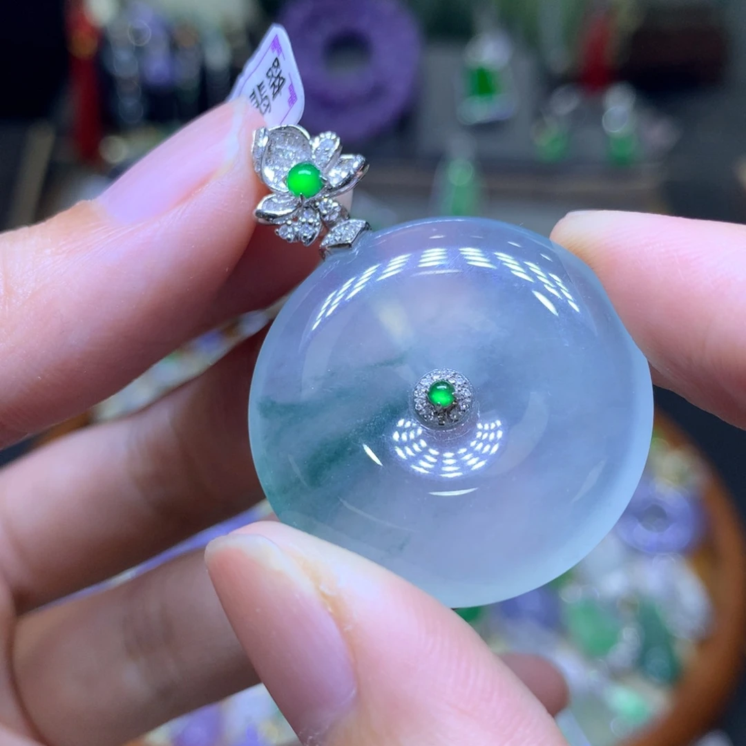 翡翠18K金镶嵌颈饰翡翠吊坠项链