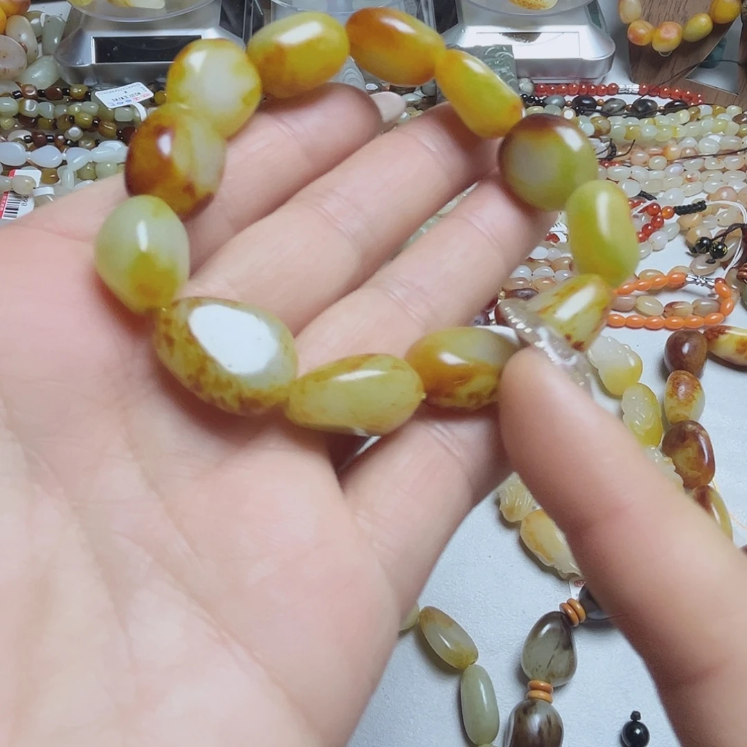 和田玉（糖玉）未镶嵌手链