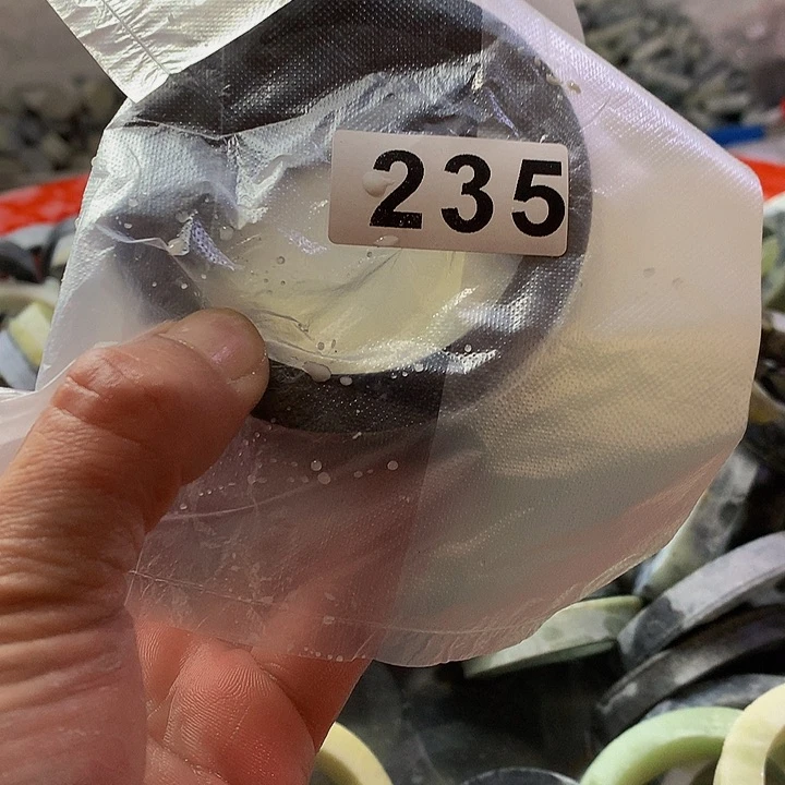 蛇纹石玉原未镶嵌