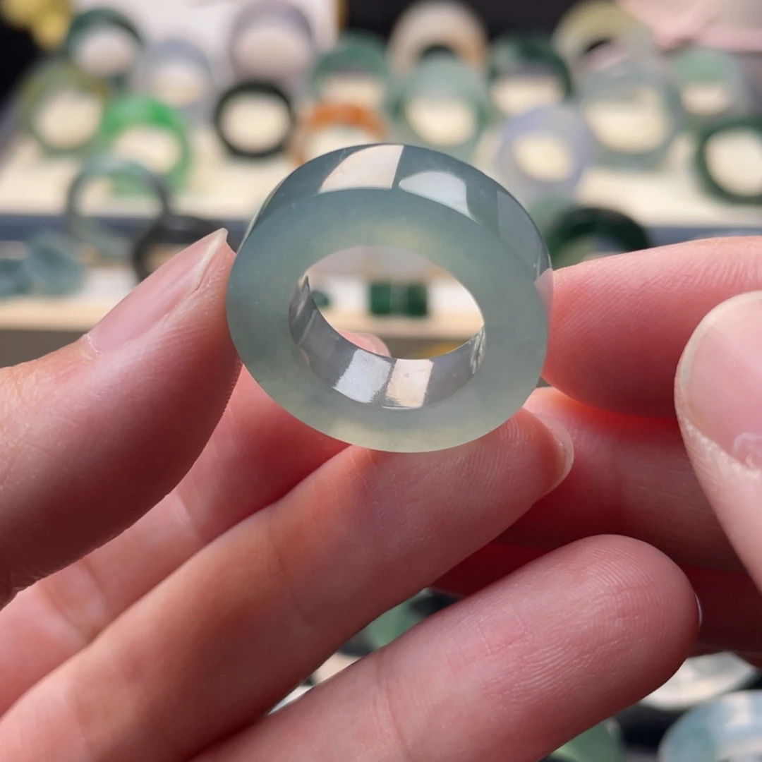 定制翡翠未镶嵌戒指