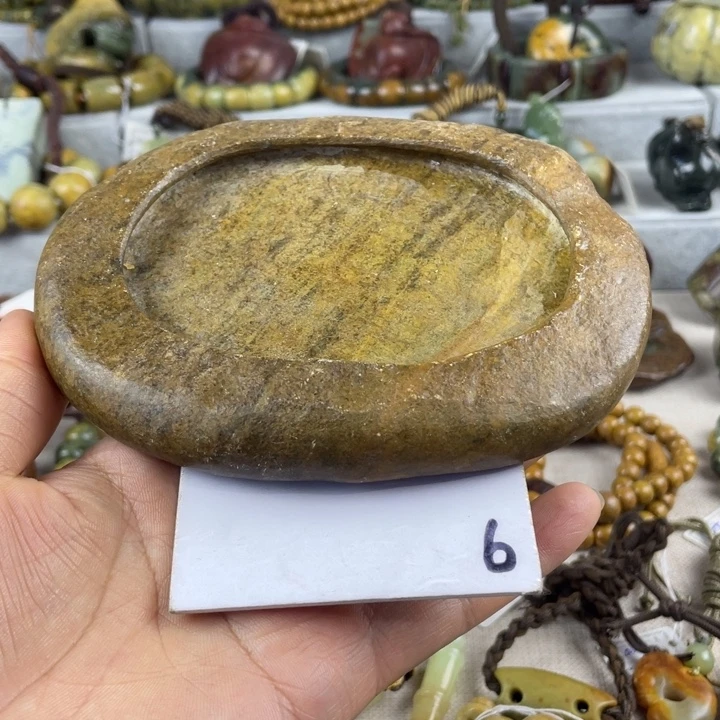 岫岩河磨玉（透闪石质玉）未镶嵌珠宝奇石