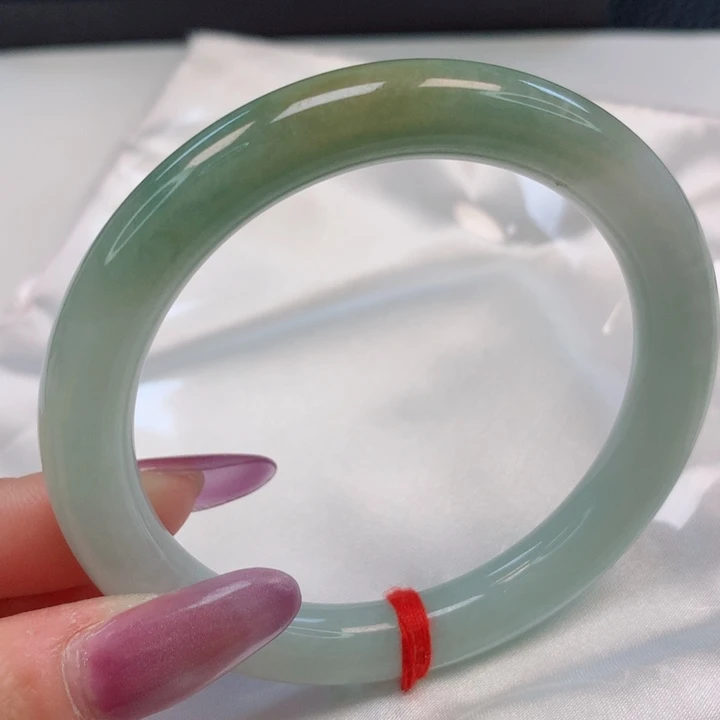 翡翠手镯（圆镯）未镶嵌