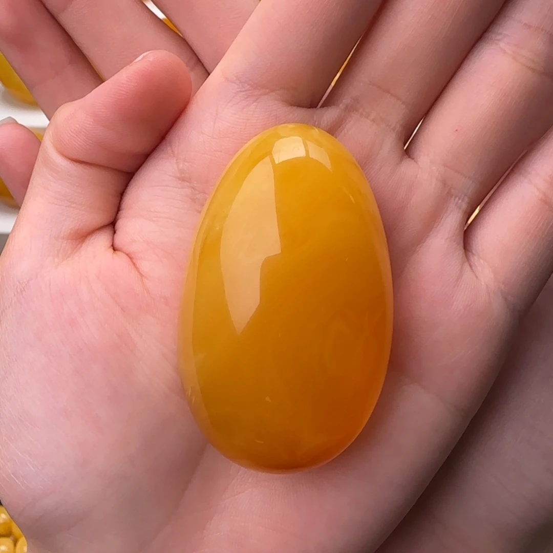 琥珀未镶嵌颈饰水滴