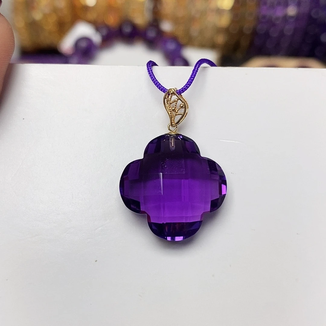 吊坠(赠链)18K金镶嵌紫晶四叶草