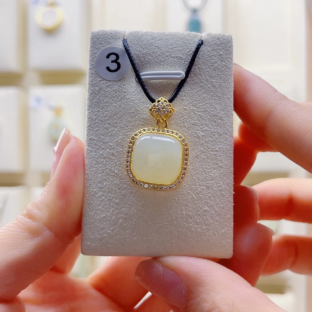 和田玉银S925镀金镶嵌吊坠(赠链)