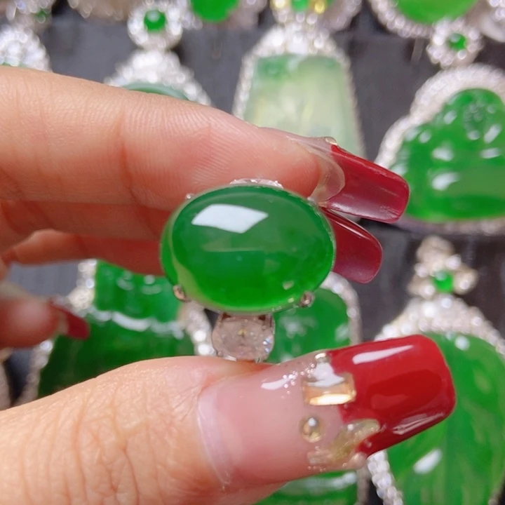 翡翠颈饰18K金镶嵌1859159。