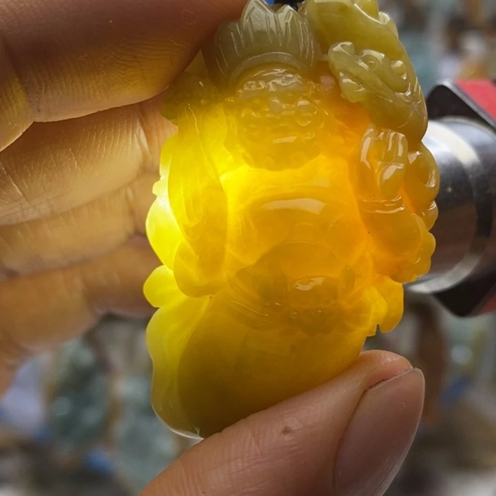颈饰未镶嵌翡翠你