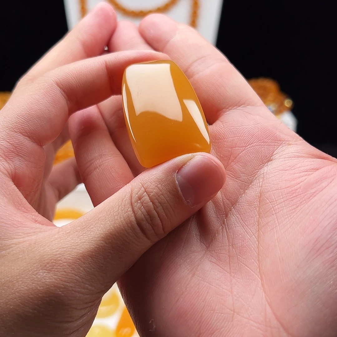 石英质玉（缅黄）未镶嵌吊坠(赠链)