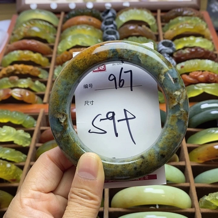 未镶嵌蛇纹石玉手镯