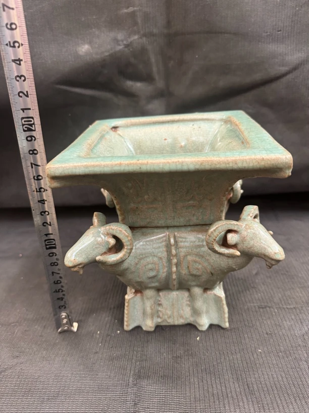 清凉寺汝窑四羊方尊