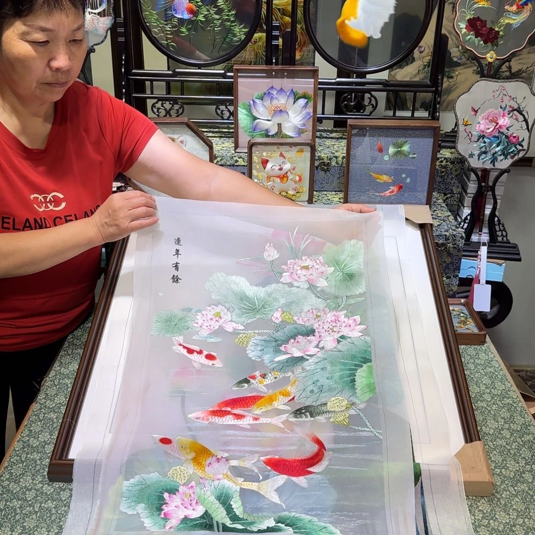刺绣刺绣工艺精湛独特设计新颖时尚