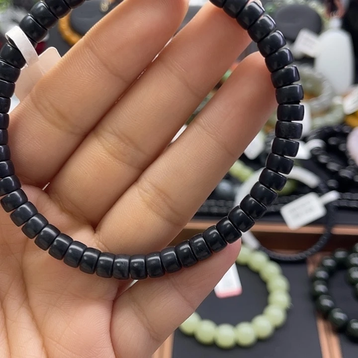 和田玉未镶嵌手串