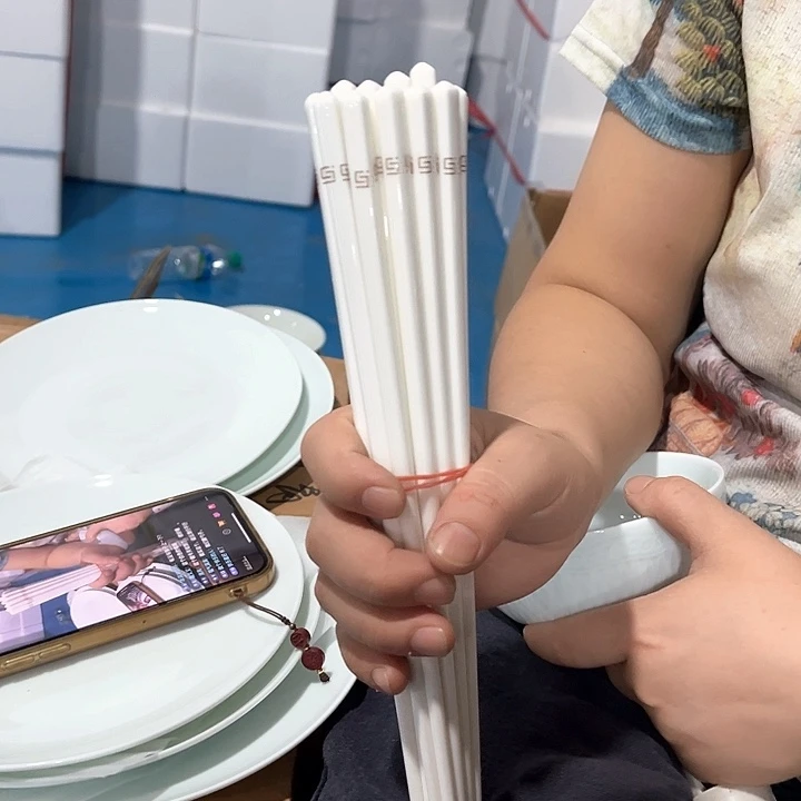 瓷片陶瓷筷子十双，包邮