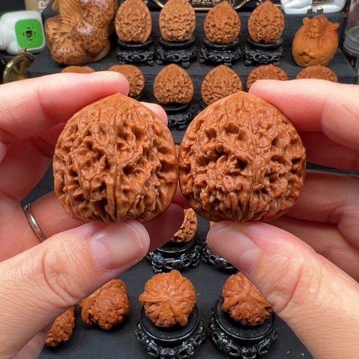 文玩核桃吊坠37水龙纹