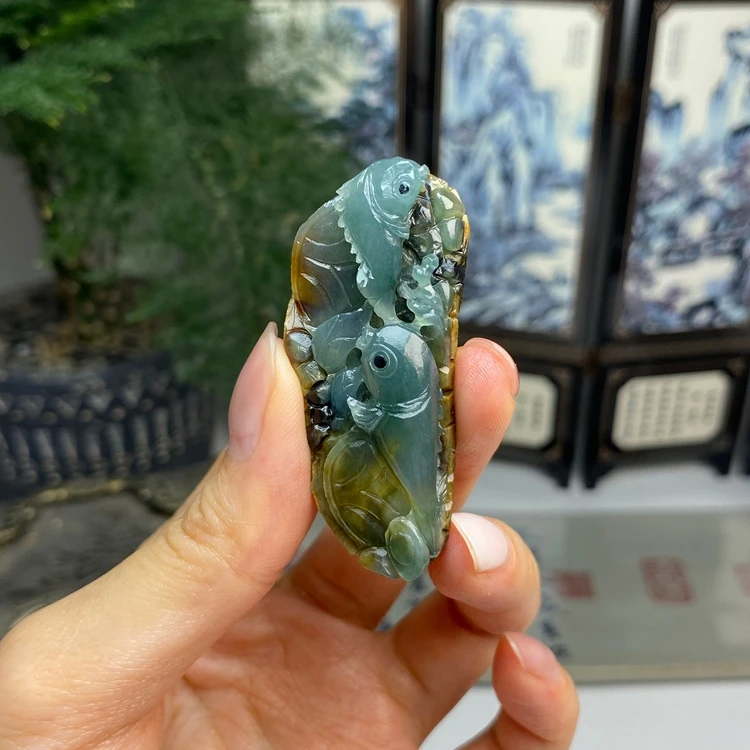 毛货  俏色红翡带皮壳年年有余鱼挂件 天然翡翠A货