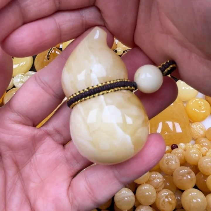 裸石蜜蜡未镶嵌绵*蜜蜡葫芦重34