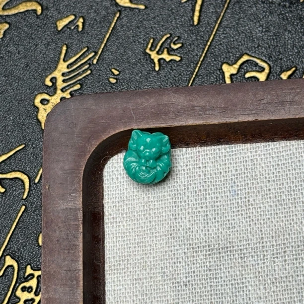 绿松雕刻九尾狐一物一图