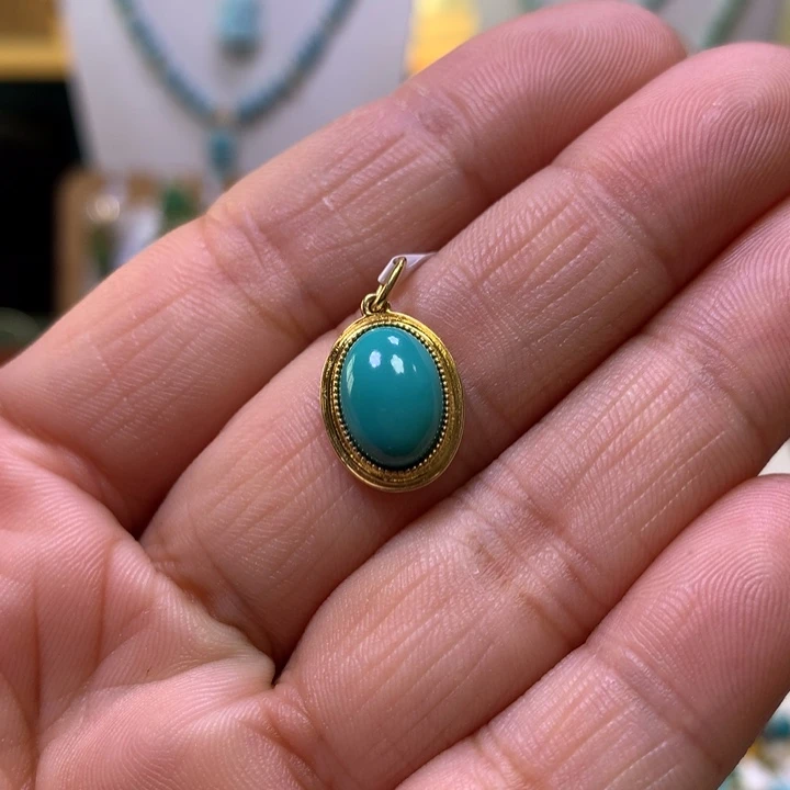 绿松石18K金镶嵌挂件